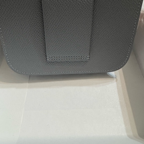 Hermes(GRIS PATINA) Constance Slim wallet/clutch/crossbody
NWT’s
NEW IN BOX
314 - Picture 2 of 10